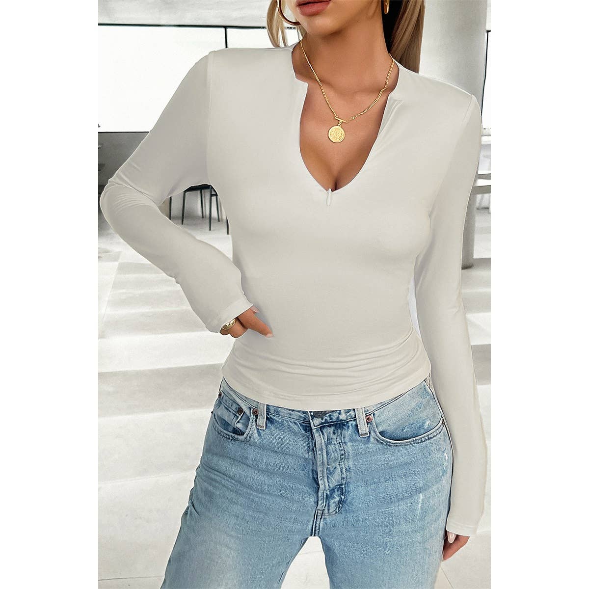 Cut Out Solid Zipper Elastic Fit Long Sleeves Top - MVTFASHION.COM