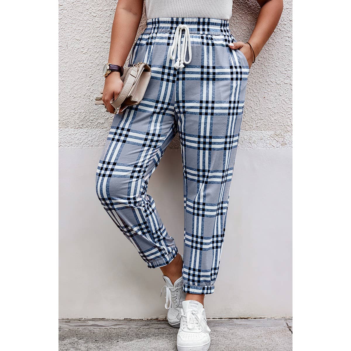 Plaid Print Elastic Waist Fit Pockets Pant - MVTFASHION.COM