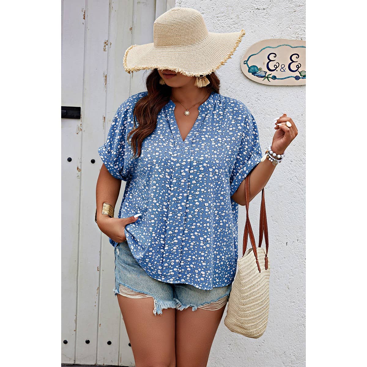 Plus Size Floral Print V Neck Short Sleeve Blouse - MVTFASHION.COM
