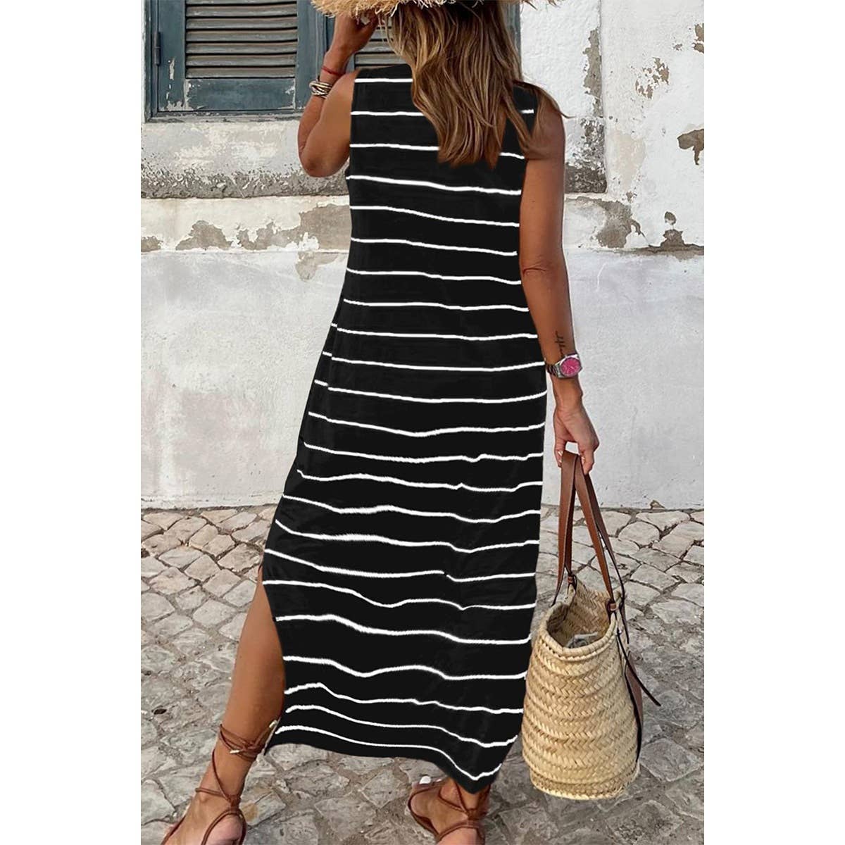 Plus Size Strip Sleeveless Loose Fit Full Dress - MVTFASHION.COM