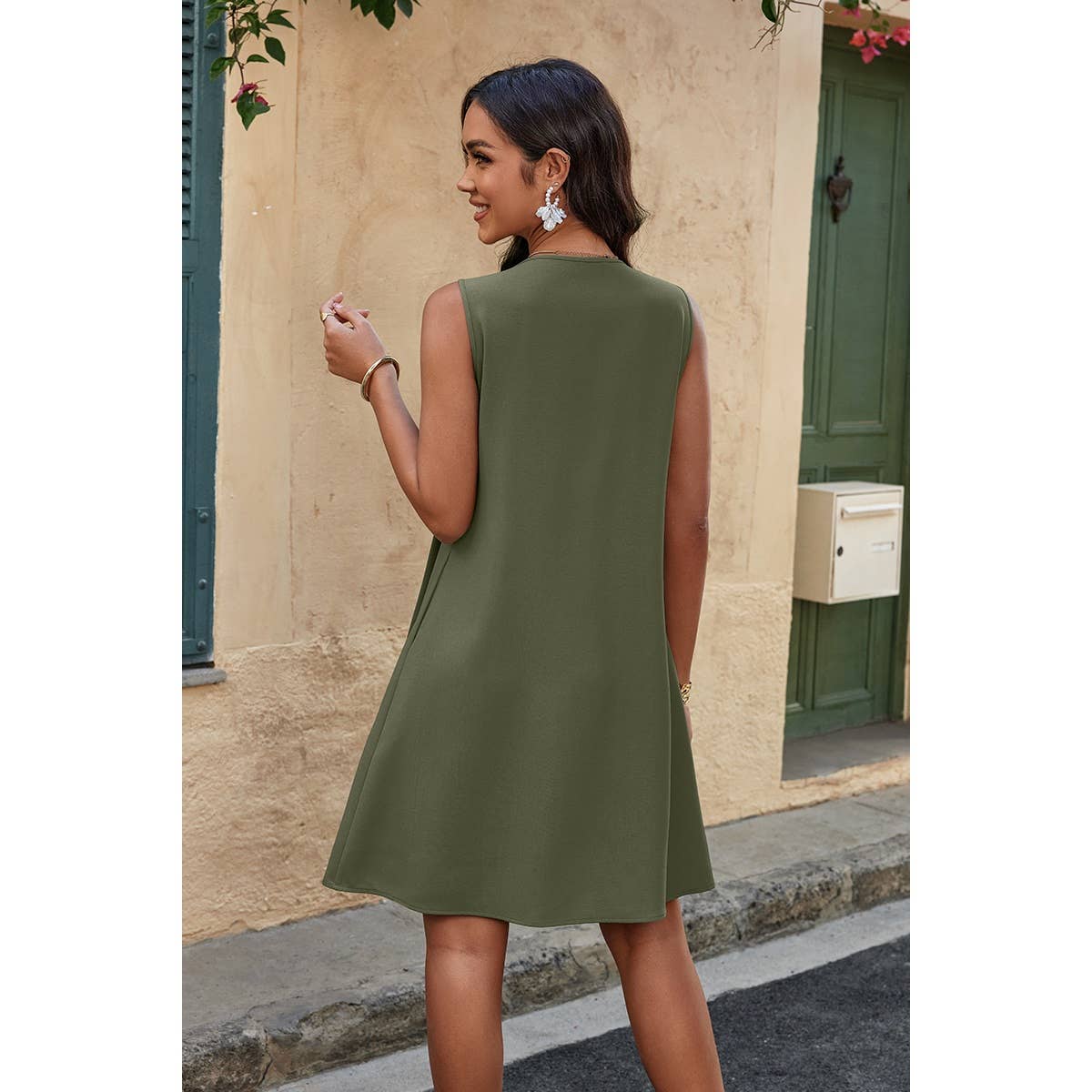 Round Neck Knot Cut Out Pleated Loose Fit Dress - MVTFASHION.COM