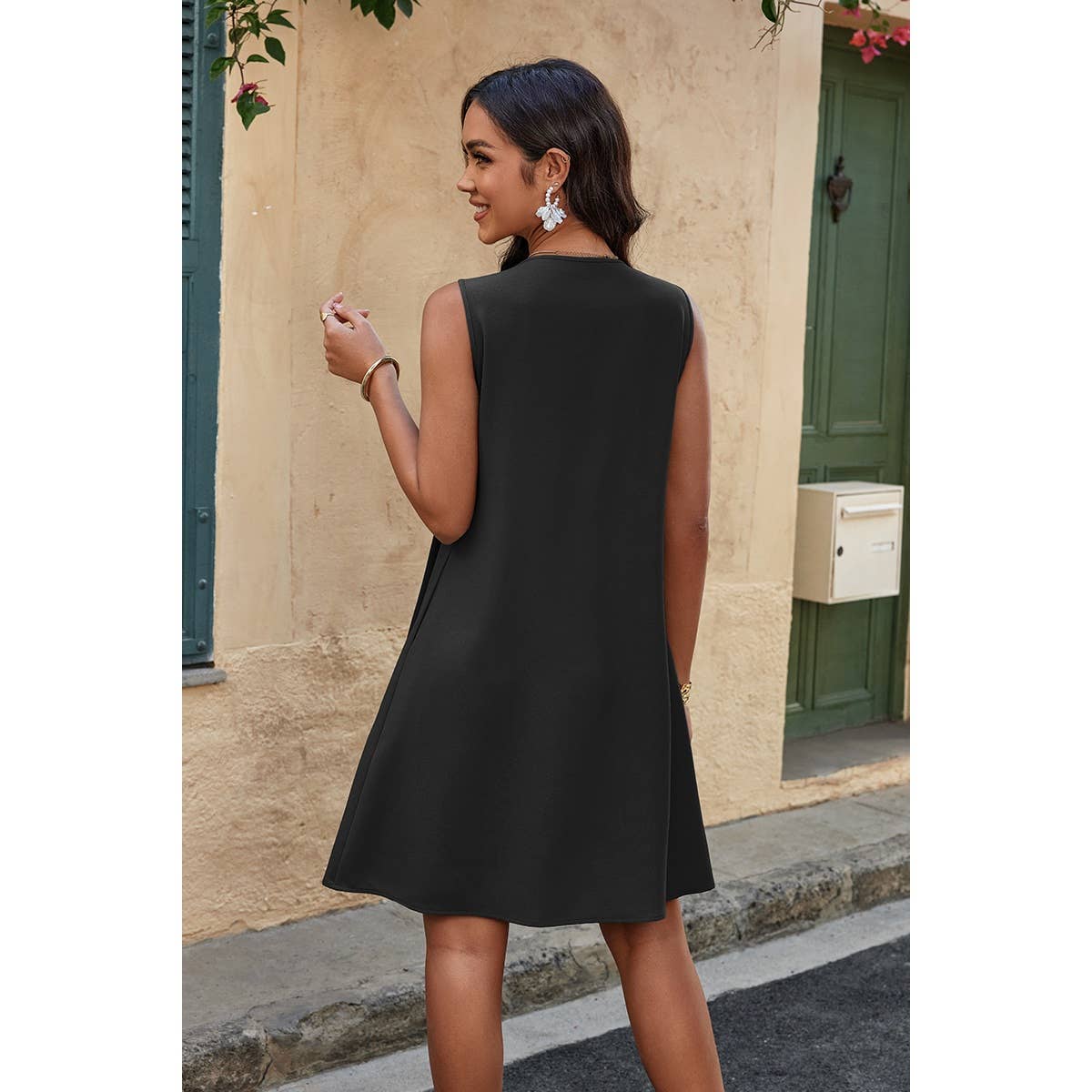 Round Neck Knot Cut Out Pleated Loose Fit Dress - MVTFASHION.COM