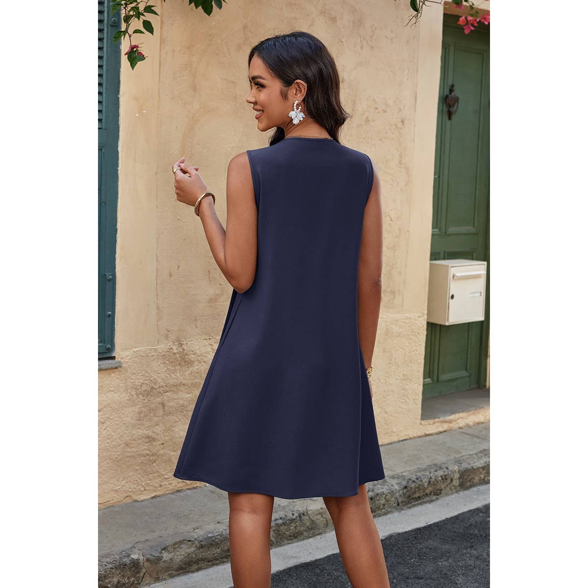 Round Neck Knot Cut Out Pleated Loose Fit Dress - MVTFASHION.COM