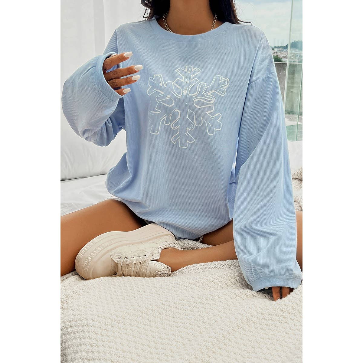 Snowflake Drop Shoulder Round Neck Loose Hoodie - MVTFASHION.COM