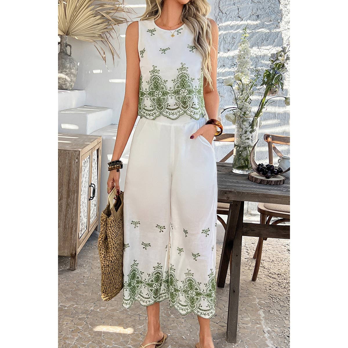 Twp Pieces Tile Inspired Embroidery Sleeveless Sets - MVTFASHION.COM