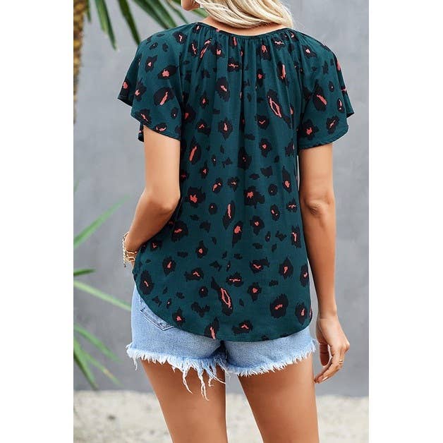 V Neck Short Sleeve Animal Print Top - MVTFASHION.COM